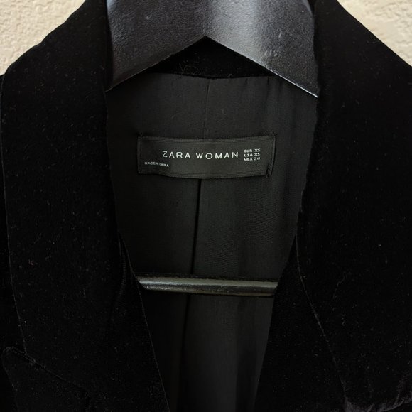 Zara Velvet Blazer - New Without Tags - Picture 4 of 4
